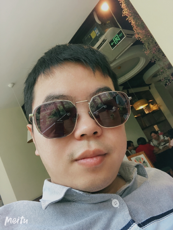 月台等路人的第一张照片--永安征婚网