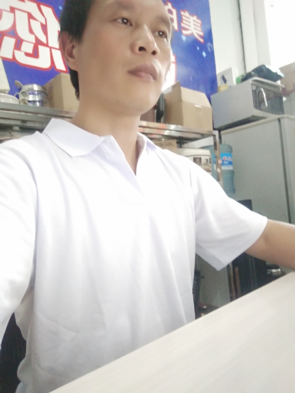 深蓝色的海的第一张照片--永安征婚网