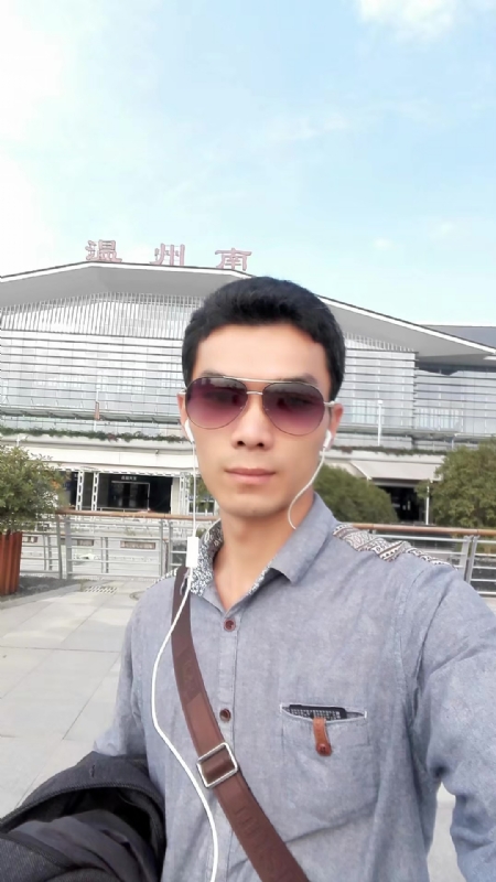 错把真心喂了狗的第三张照片--永安征婚网