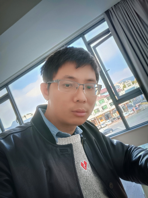 也许只是缺少一个拥抱的第二张照片--永安征婚网